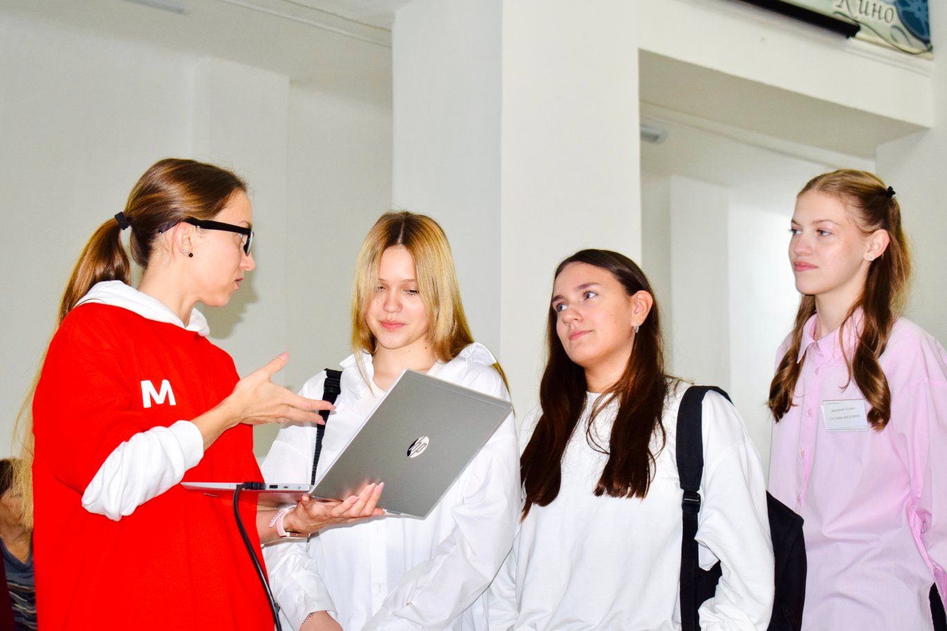 МТС в Костромской области регулярно реализует программы для детей и подростков