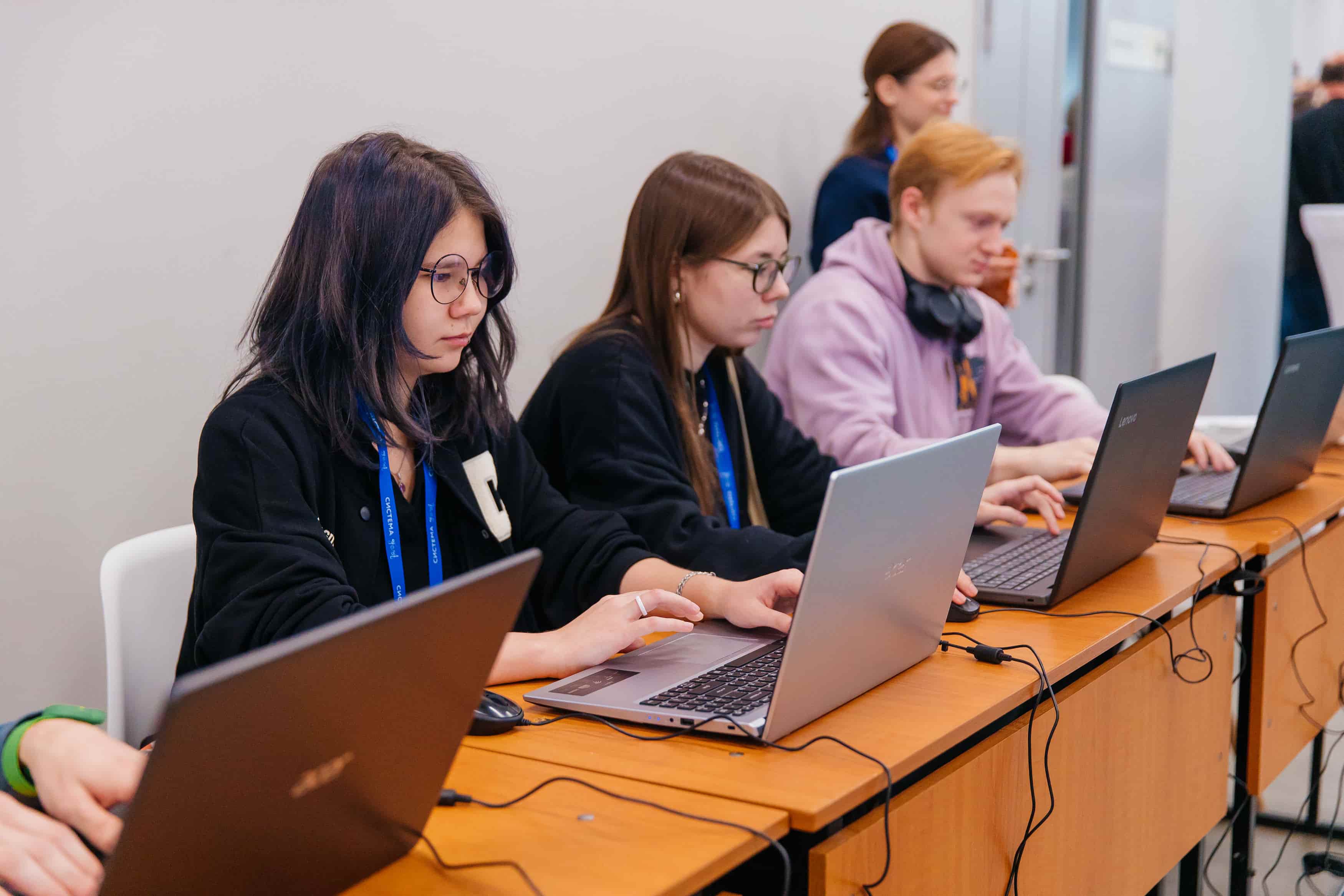 Участники хакатона