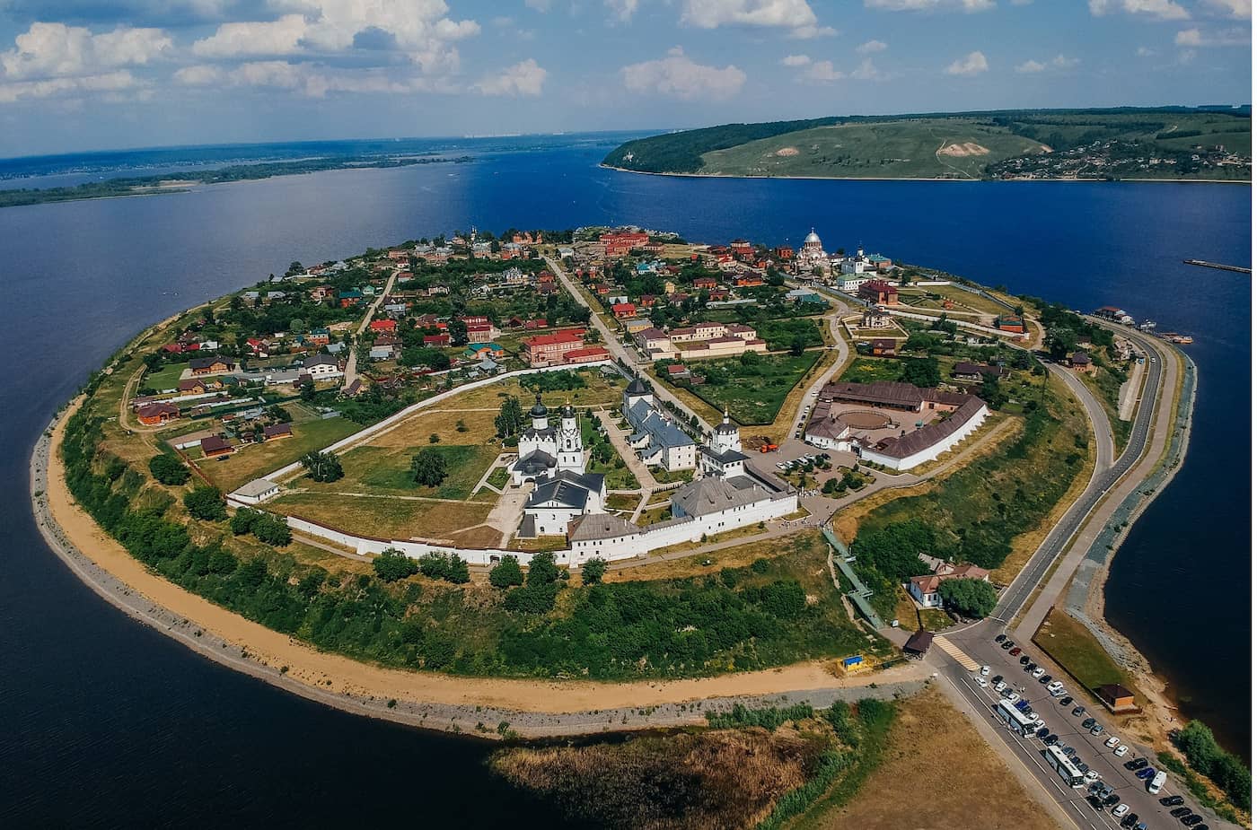остров с храмами